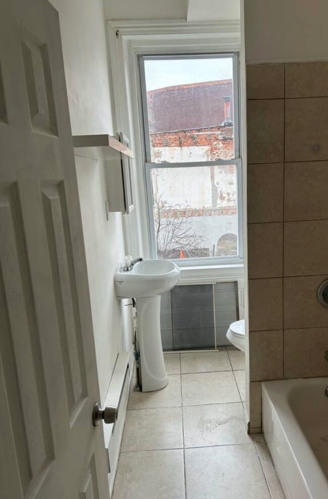 Building Photo - 3053 Frankford Ave