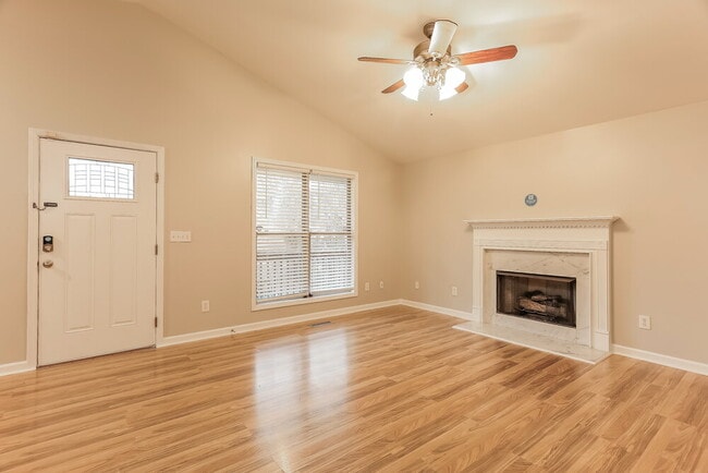 Building Photo - 110 Spring Glade Cir