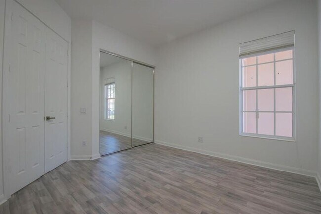 Building Photo - 7046 Fish Creek Ln