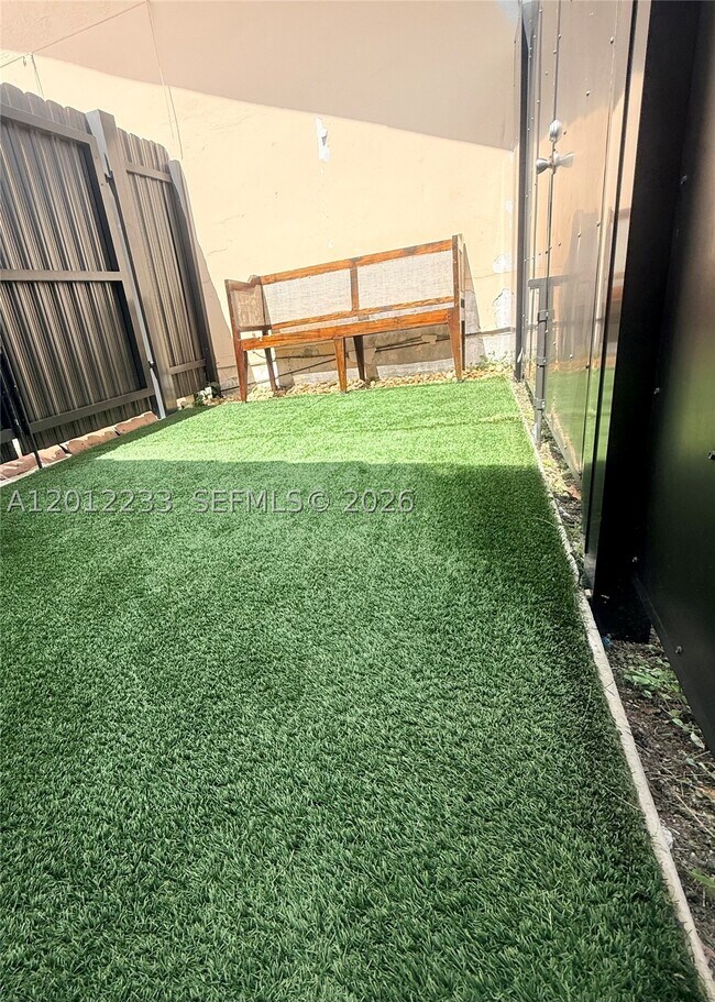 Foto del edificio - 14848 SW 60th St