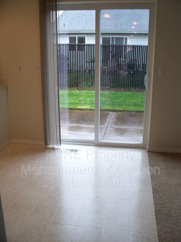 Foto del edificio - 3633 NE 158th Ave