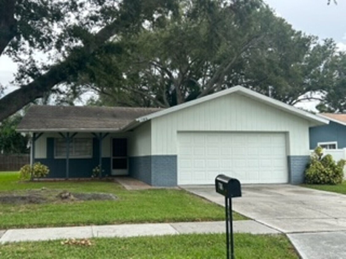 Primary Photo - 1306 Markley Dr
