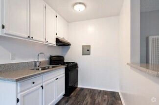 Building Photo - 1215 N McCadden Pl