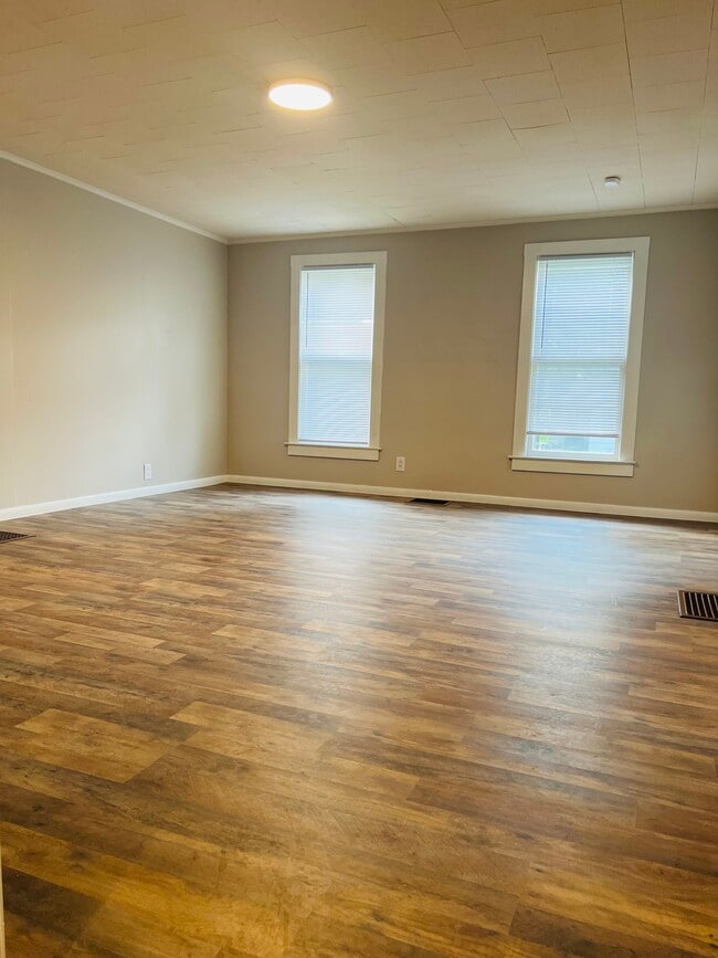 Building Photo - 912 Culverton Rd