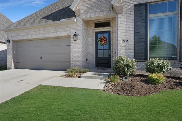 Building Photo - 2433 Lazy Dog Ln