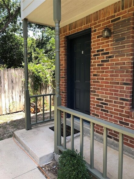 Primary Photo - 716 W Mulberry Street Unit 5