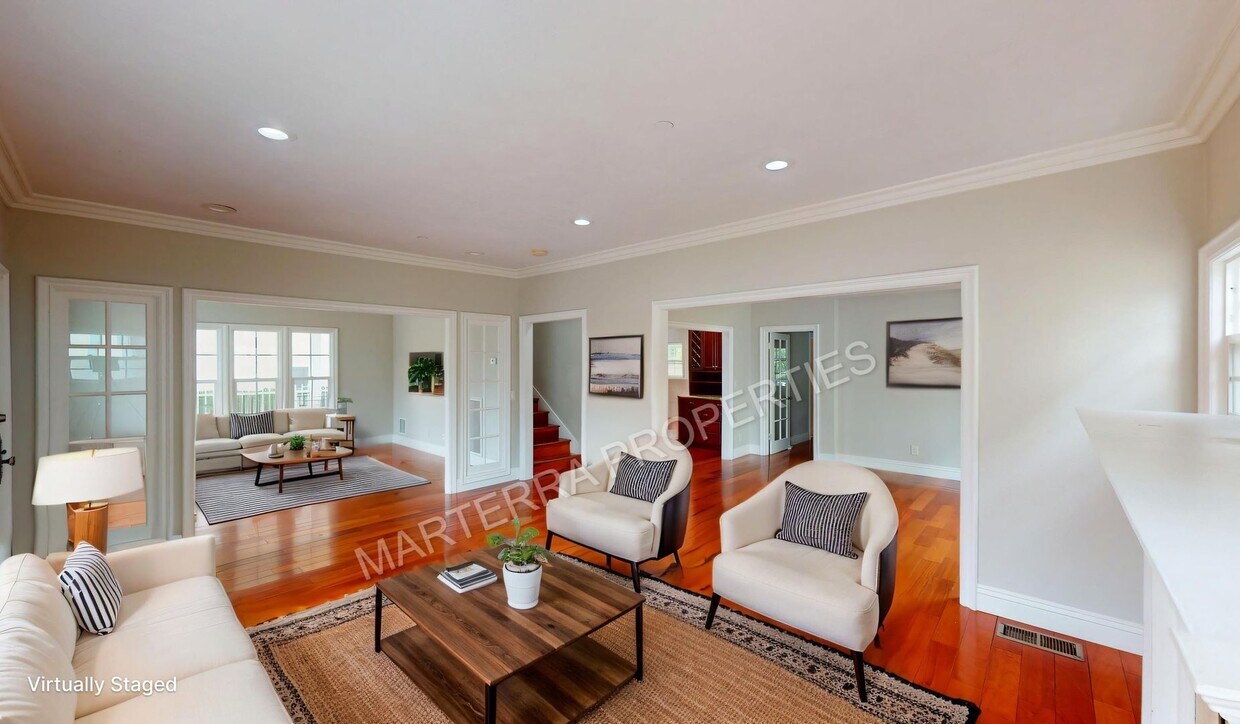 Foto principal - Charming 4-Bedroom Home in Wilshire Park H...