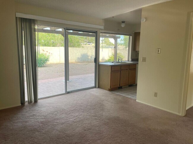 Foto del edificio - 7390 N Heathcliff Ave