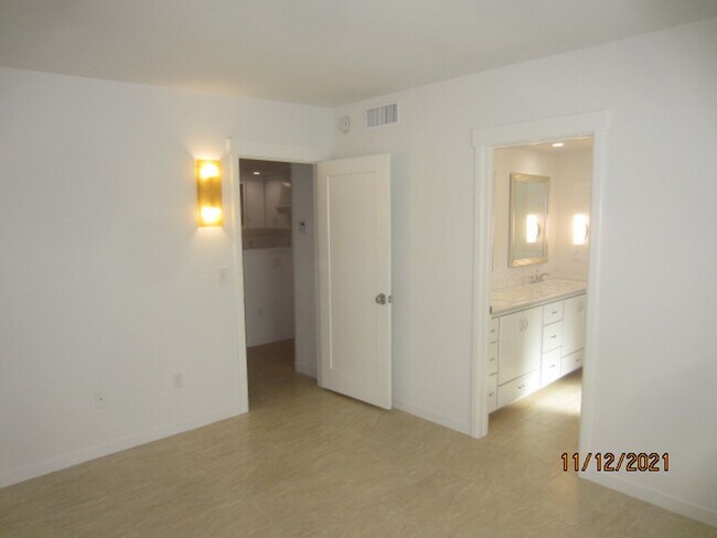 Foto del edificio - AMAZING 3 BED.  2 BA. ART DECO HOME WAS FULLY REMODELED IN 2021