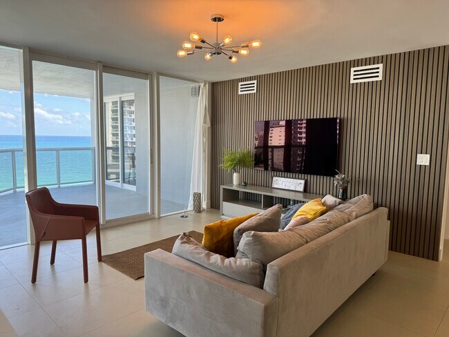 Foto del edificio - 6301 Collins Ave