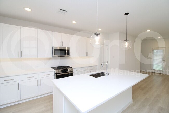 Foto del edificio - 529 Ridgewood Dr