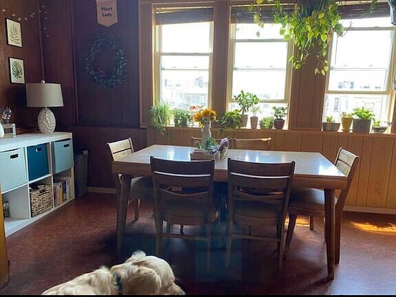 DINING ROOM - 227 Maverick St