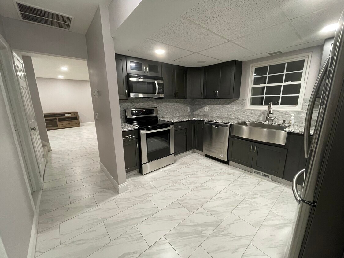 5733 Aspen Dr Unit 33, Toledo, OH 43615 Condo for Rent in Toledo, OH