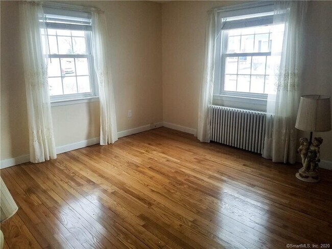 Foto del edificio - 262 Lighthouse Rd, New Haven, CT 06512