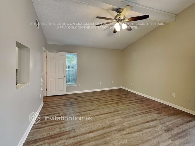 Building Photo - 11678 104th St