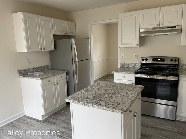 Building Photo - 3 br, 2.5 bath House - 6610 Cedar Cliff Drive