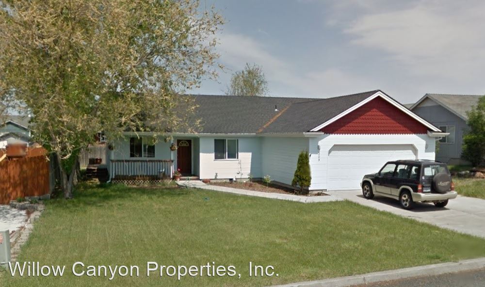 Primary Photo - 3 br, 2 bath House - 309 E "D" St