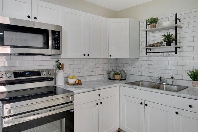 Building Photo - 2649 Keokuk St