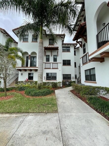 Photo - 10600 NW 88th St Apartment