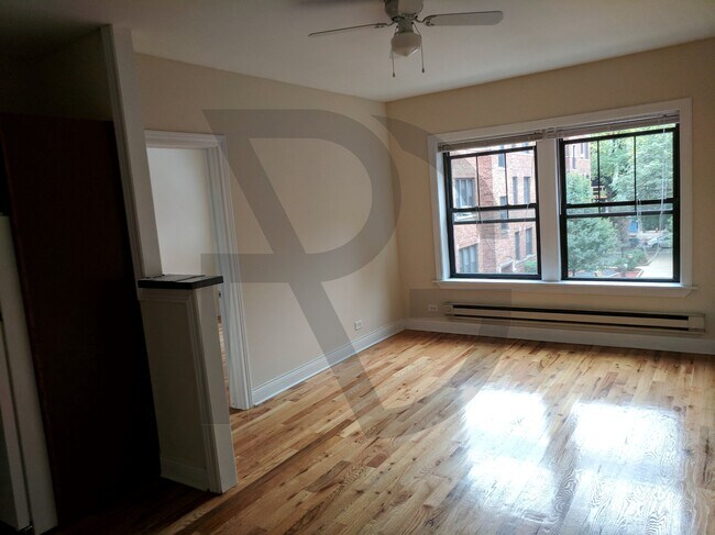 Foto del edificio - 630 W Cornelia Ave