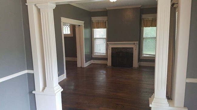 Foto del edificio - 1415 Douglas Ave