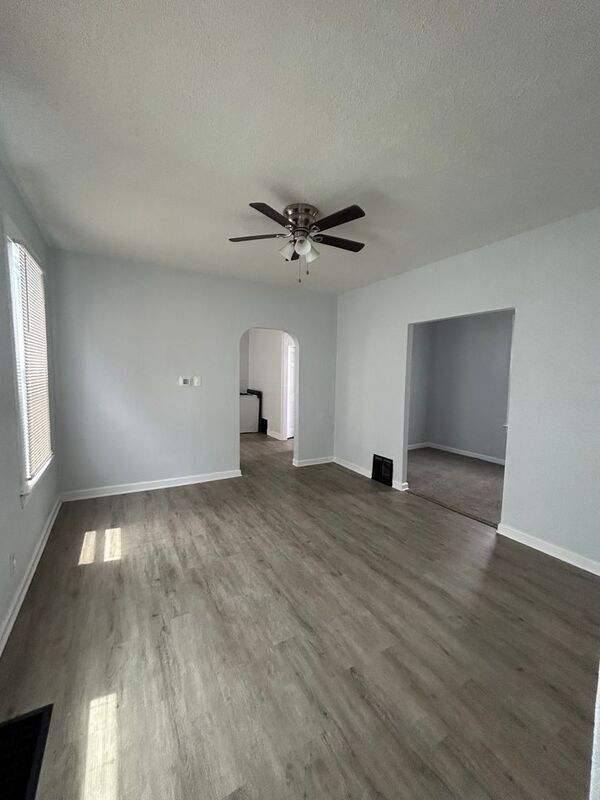 Foto del edificio - 1018 E 72nd St