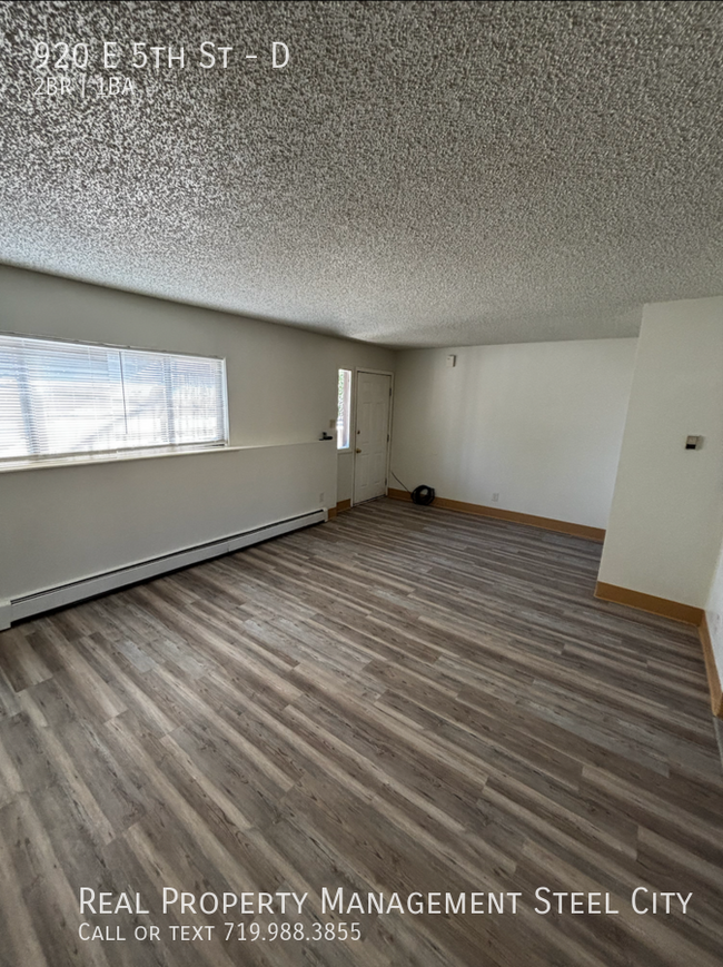 Foto del edificio - 920 E 5th St