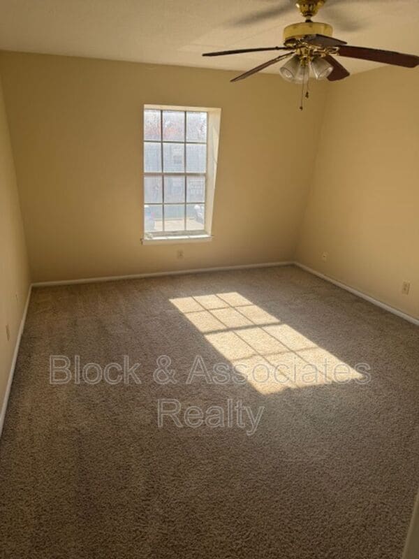 Foto del edificio - 3824-L Country Club Road