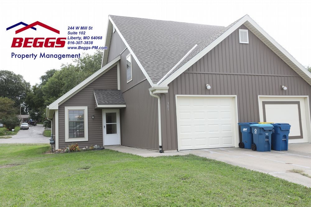 Foto principal - Liberty 2BR / 1.5BA Duplex