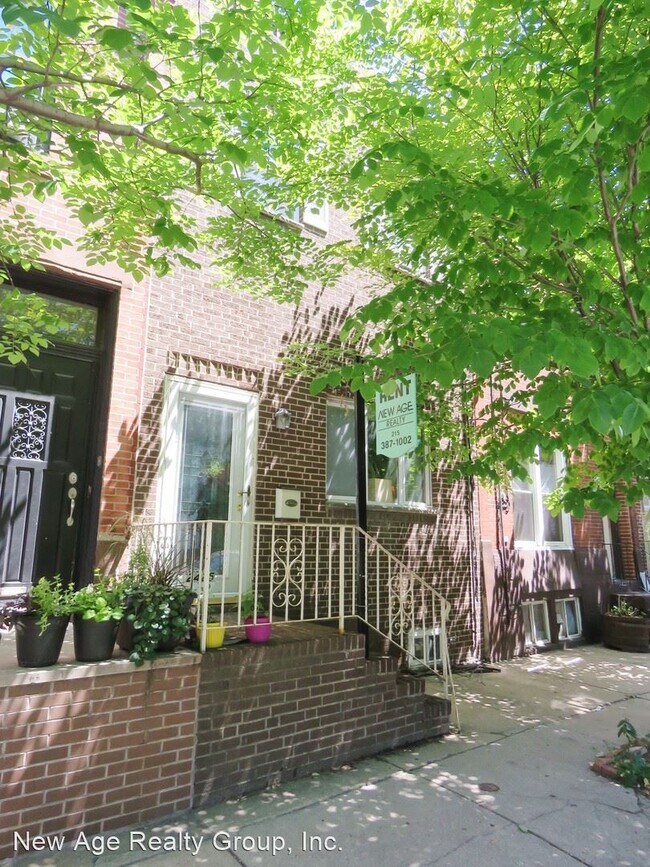 Building Photo - 3 br, 1.5 bath House - 2425 Carpenter St