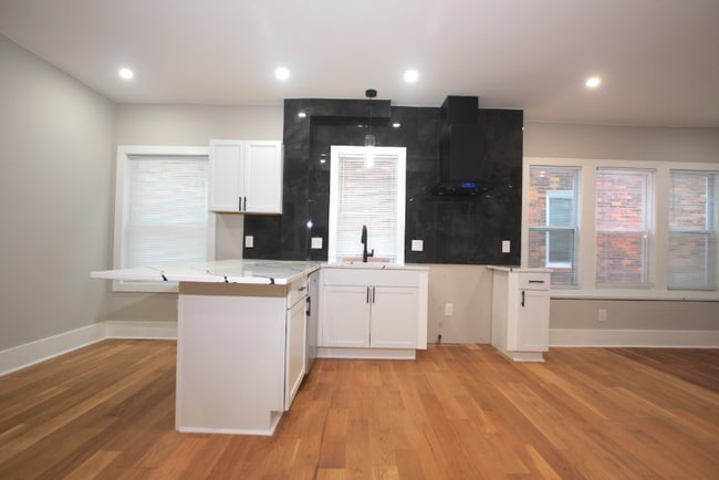 Foto del edificio - 5014 Seminole St