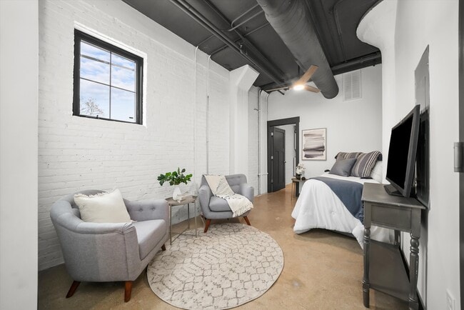 Building Photo - Cross and Middle Apartments