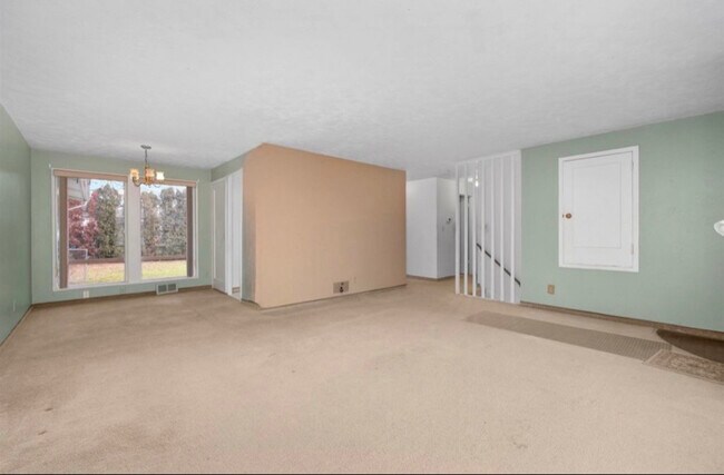 Foto del edificio - 2112 Trippe St