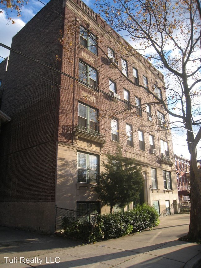 Foto del edificio - 864 John F. Kennedy Blvd
