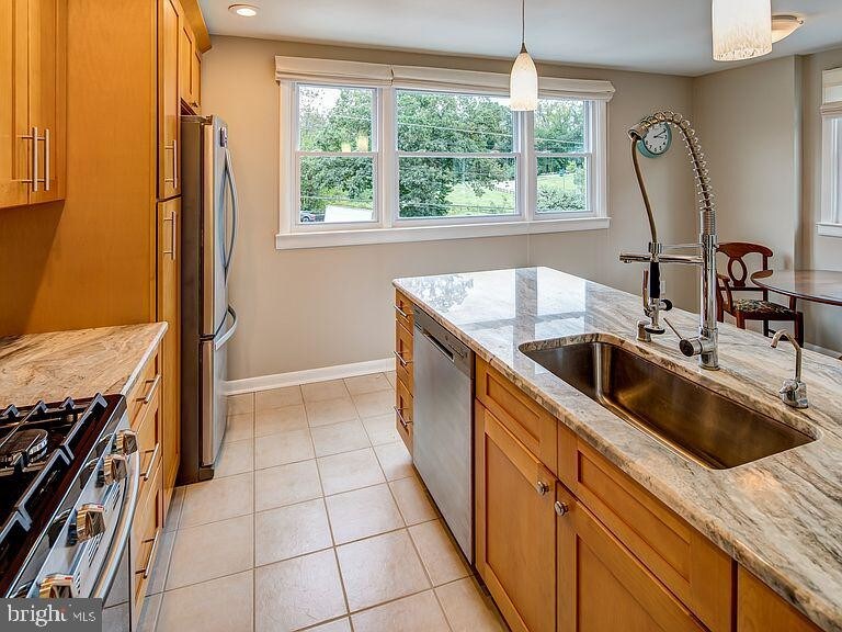 Foto principal - 704 Livezey Ln