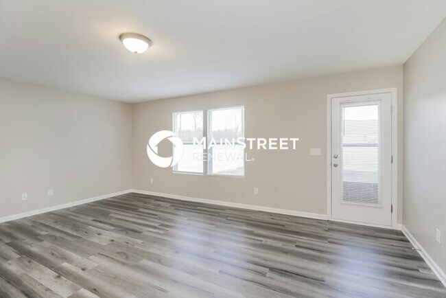 Foto del edificio - 3 Bedroom Pet-Friendly Home in Charlotte, NC with Main Street Renewal