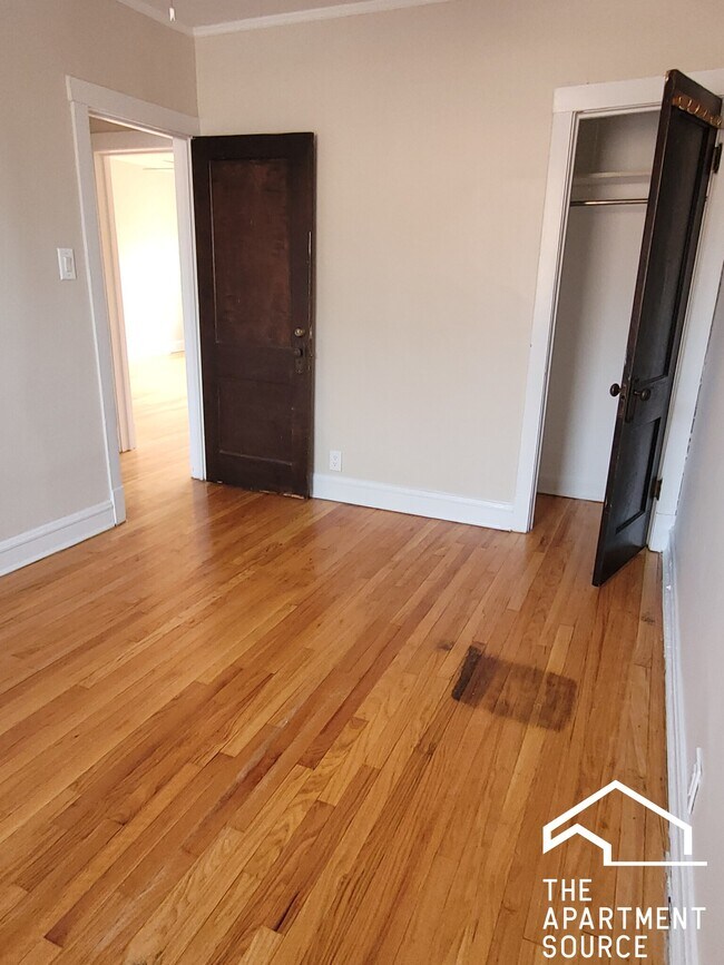 Foto del edificio - 2352 W Touhy Ave