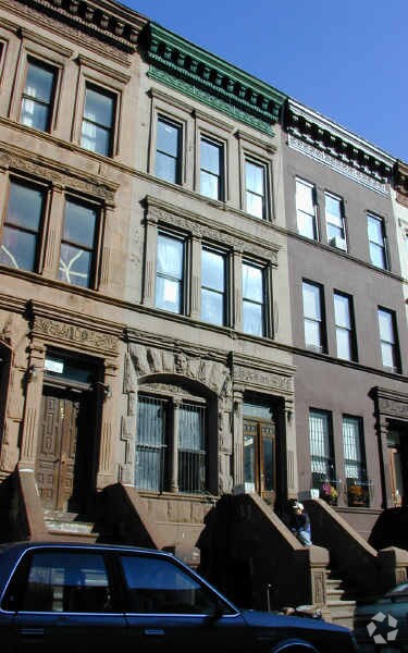 Building Photo - 151 W 120th St