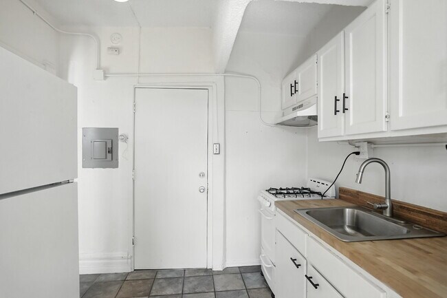 Foto del edificio - Charming 1-Bedroom Apartment in Denver’s W...