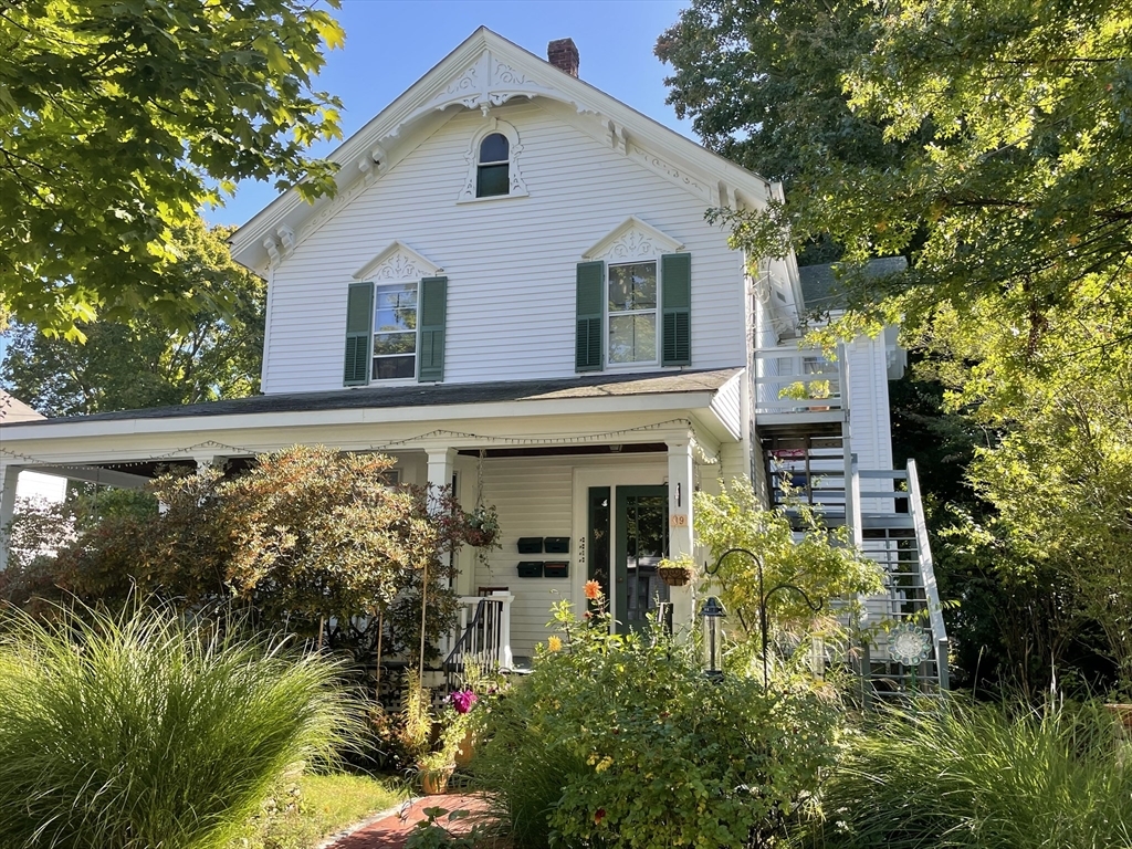 Primary Photo - 19 Linden St