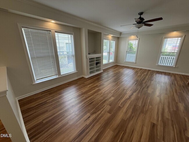 Foto del edificio - 4046 Landover Ln