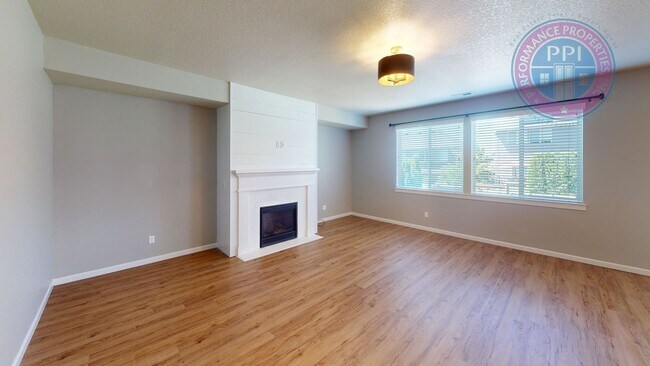 Foto del edificio - *Gresham - Luxury Craftsman, Central Air, ...
