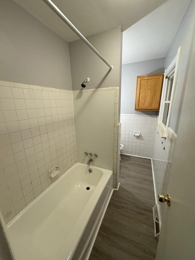 Building Photo - 261 Spring Grove Ave