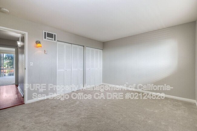 Foto del edificio - 4944 Cass St