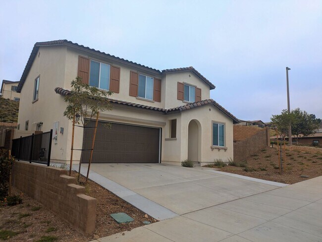 Foto del edificio - Brand New Home in a Resort-Style Gated Com...