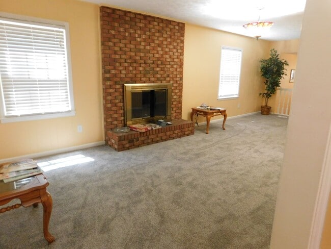 Building Photo - 22580 Hoyle Cir