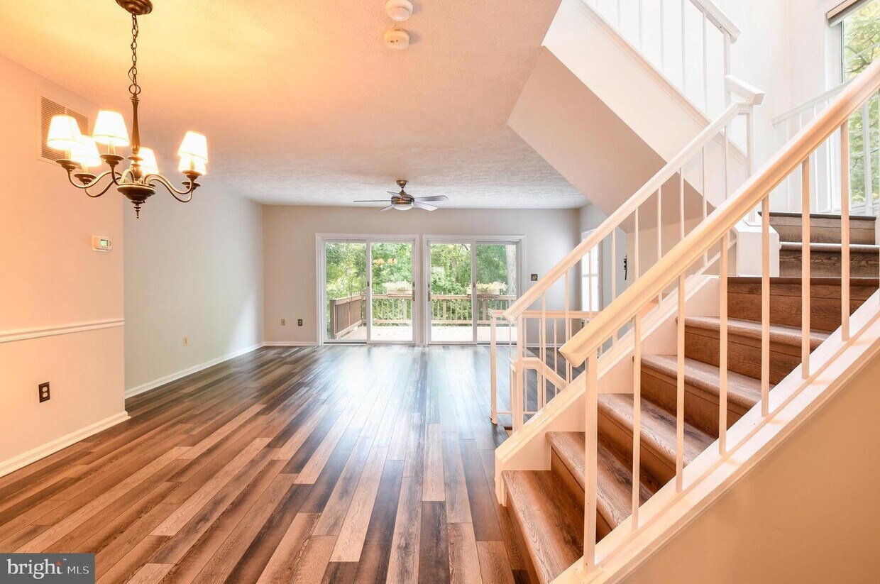 Primary Photo - 15763 Widewater Dr