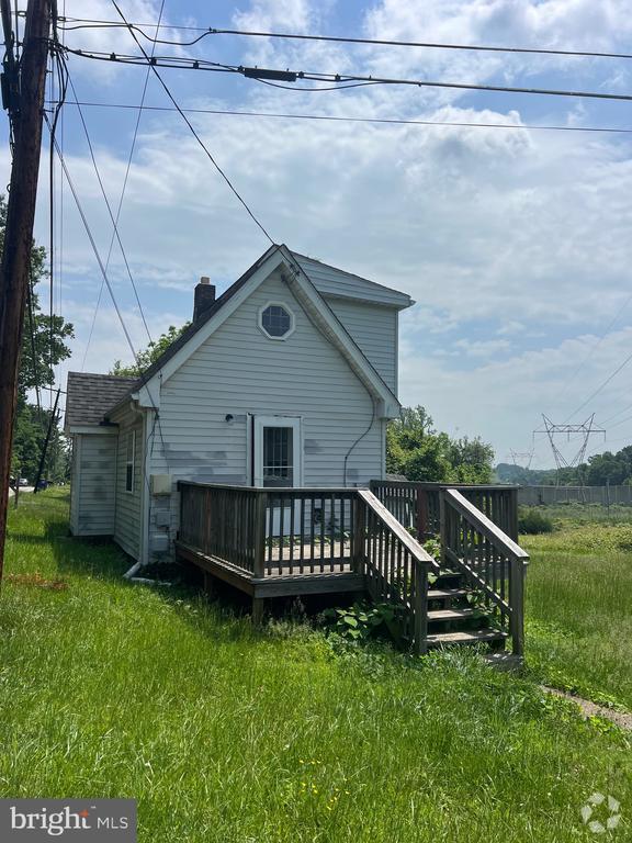 Building Photo - 6860 Montgomery Rd