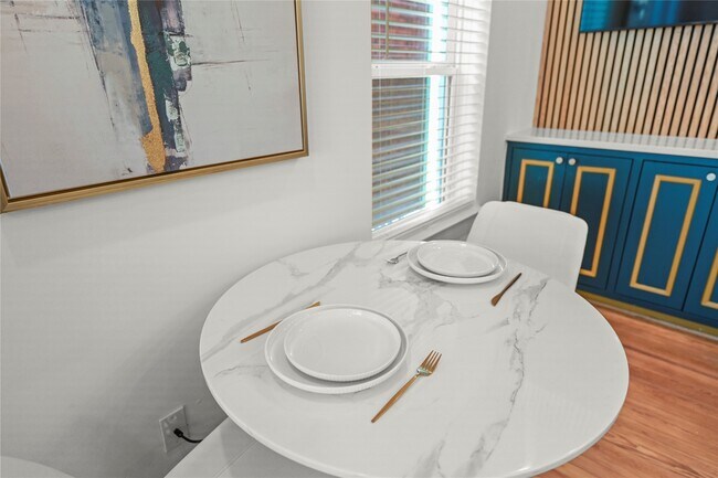 Foto del edificio - 808 Sul Ross St