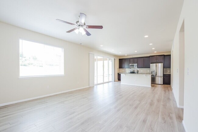 Foto del edificio - 1918 Cade Ave